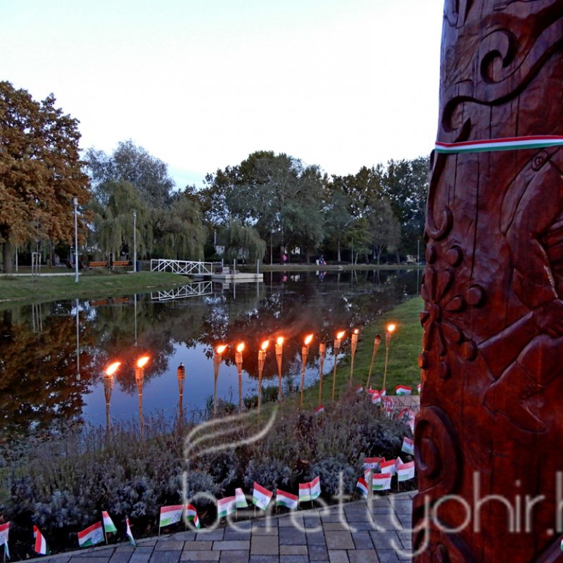 Gyertyagyújtás az aradi vértanúk emlékére 35